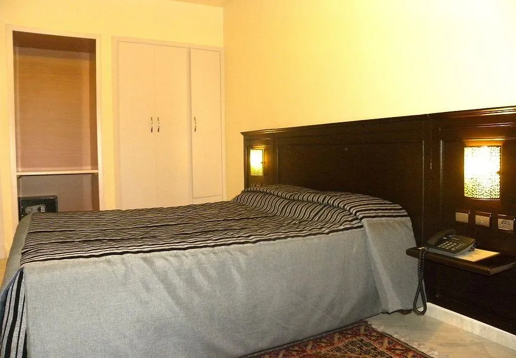 Hotel Aferni أغادير 3*,